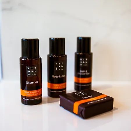 בית נופש In Front Of The Sea With Natural Swimming Pond אוסטנדה