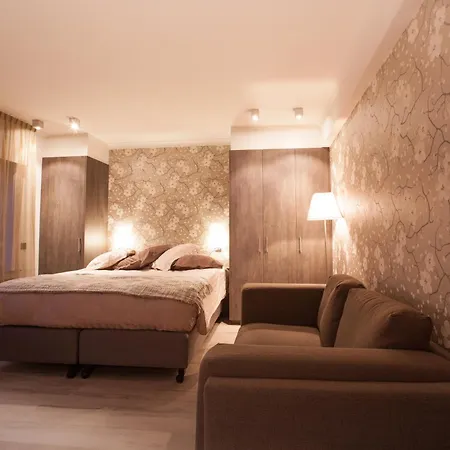 In Front Of The Sea With Natural Swimming Pond * אוסטנדה