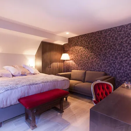 In Front Of The Sea With Natural Swimming Pond Oostende