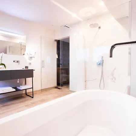 Tatil Evi In Front Of The Sea With Natural Swimming Pond *