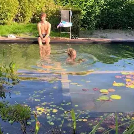 In Front Of The Sea With Natural Swimming Pond בית נופש אוסטנדה