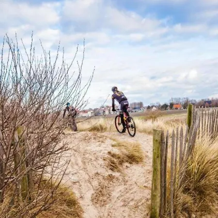 In Front Of The Sea With Natural Swimming Pond בית נופש *